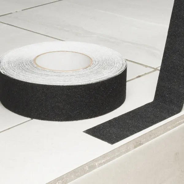 rollo de cinta antiderrapante negra